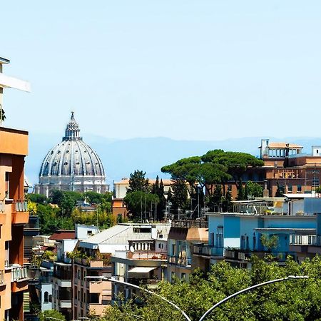 Near Vatican, Irnerio 47 Guest House Рим Экстерьер фото